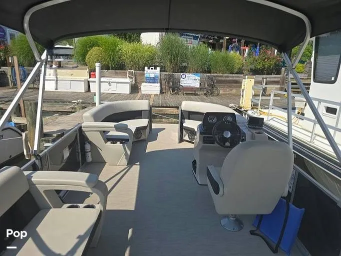 Slide: The Image of Harris 230 Breeze 2025 - 16357525