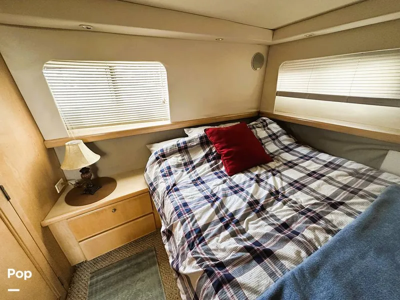 Slide: The Image of Carver Yachts 355 AFT CABIN 1997 - 16370869
