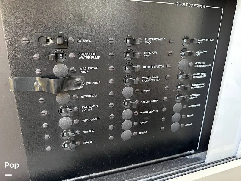 Slide: The Image of Carver Yachts 355 AFT CABIN 1997 - 16370884