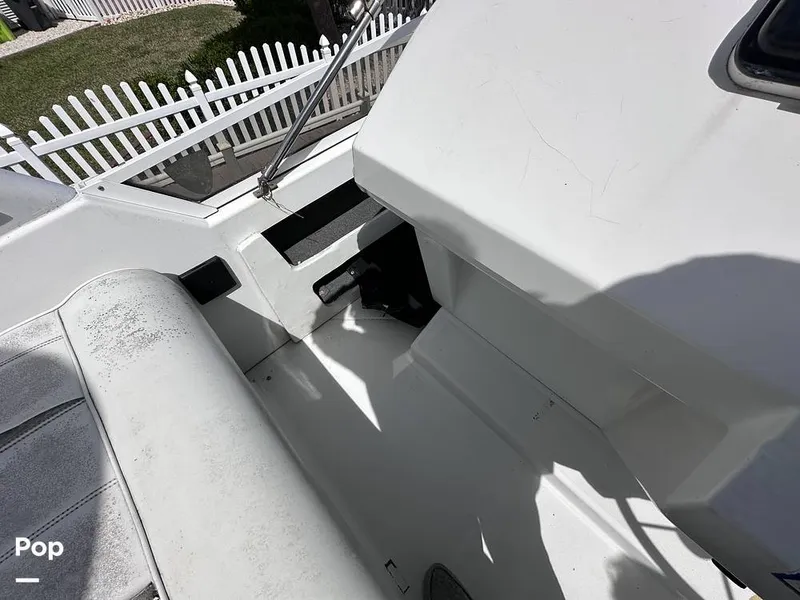 Slide: The Image of Carver Yachts 355 AFT CABIN 1997 - 16370790