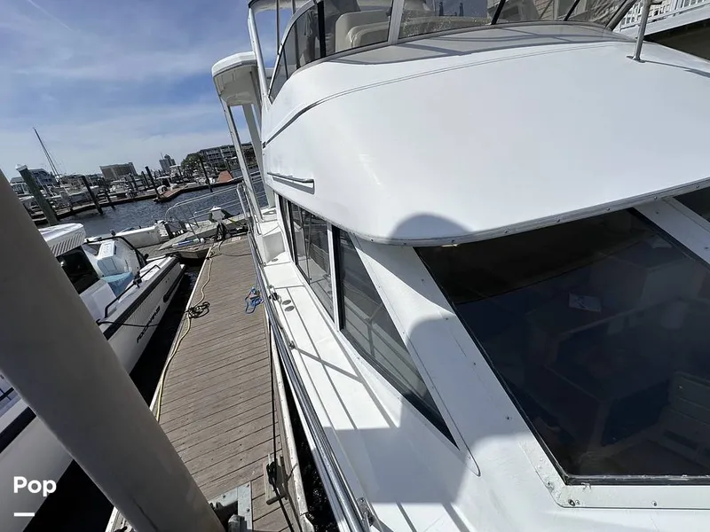 Slide: The Image of Carver Yachts 355 AFT CABIN 1997 - 16370780