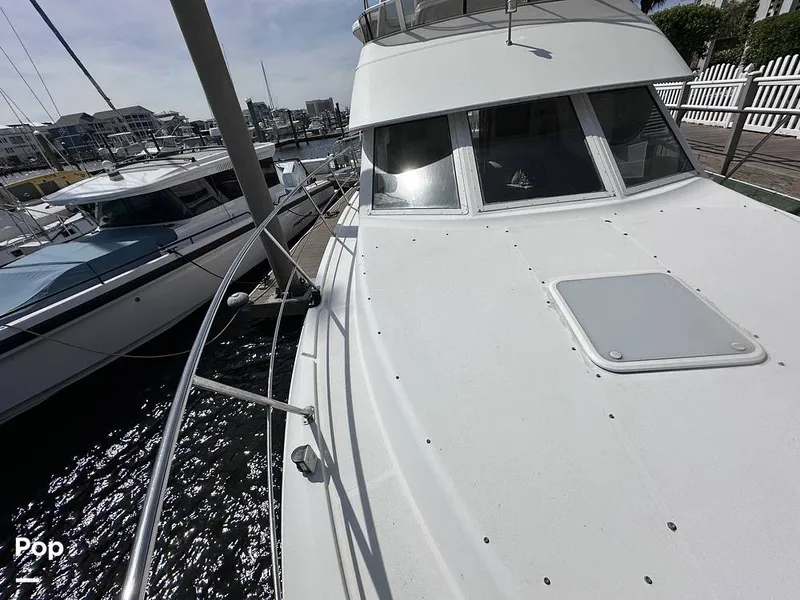 Slide: The Image of Carver Yachts 355 AFT CABIN 1997 - 16370775