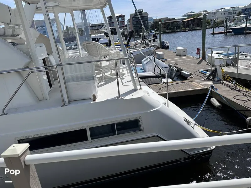 Slide: The Image of Carver Yachts 355 AFT CABIN 1997 - 16370808