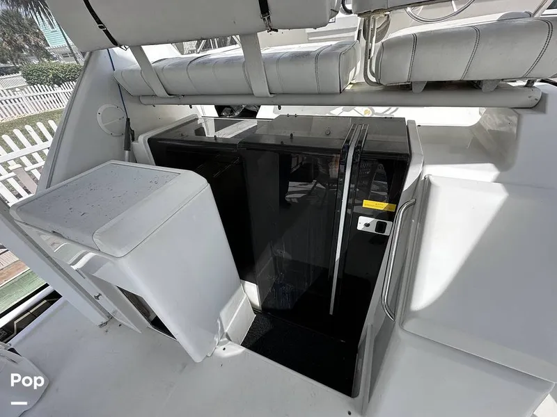 Slide: The Image of Carver Yachts 355 AFT CABIN 1997 - 16370768