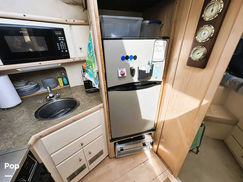 Slide: The Image of Carver Yachts 355 AFT CABIN 1997 - 16370831
