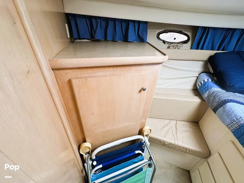 Slide: The Image of Carver Yachts 355 AFT CABIN 1997 - 16370845