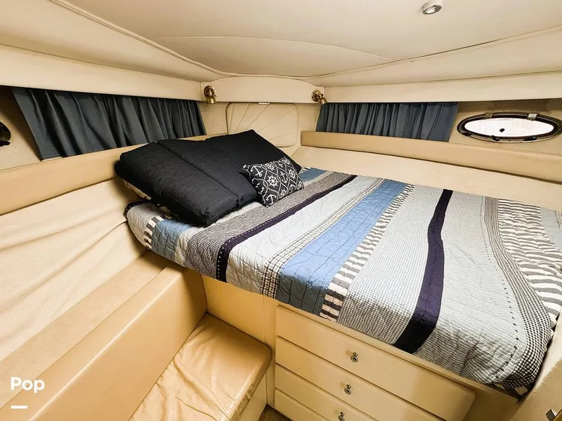 Slide: The Image of Carver Yachts 355 AFT CABIN 1997 - 16370849