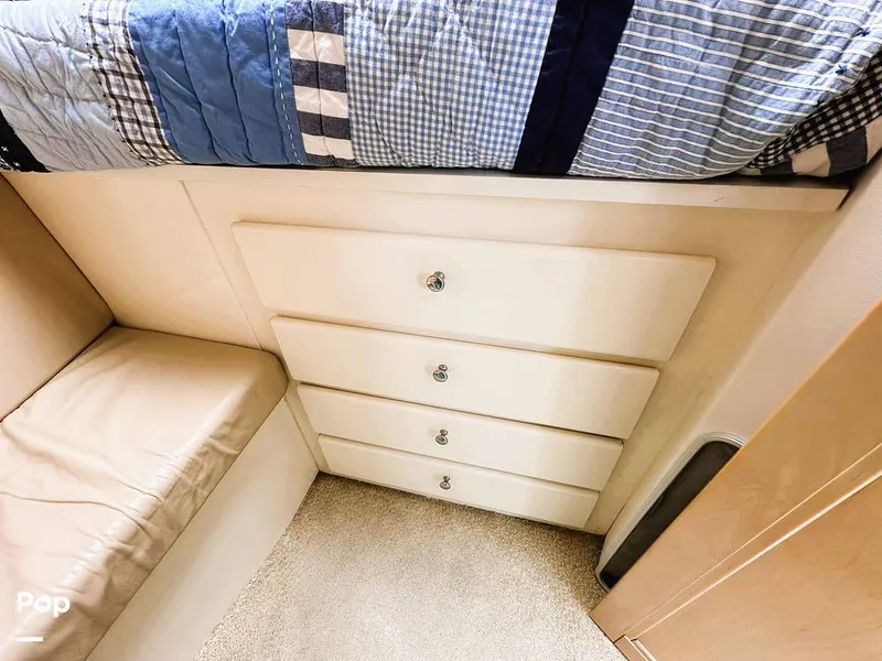 Slide: The Image of Carver Yachts 355 AFT CABIN 1997 - 16370850