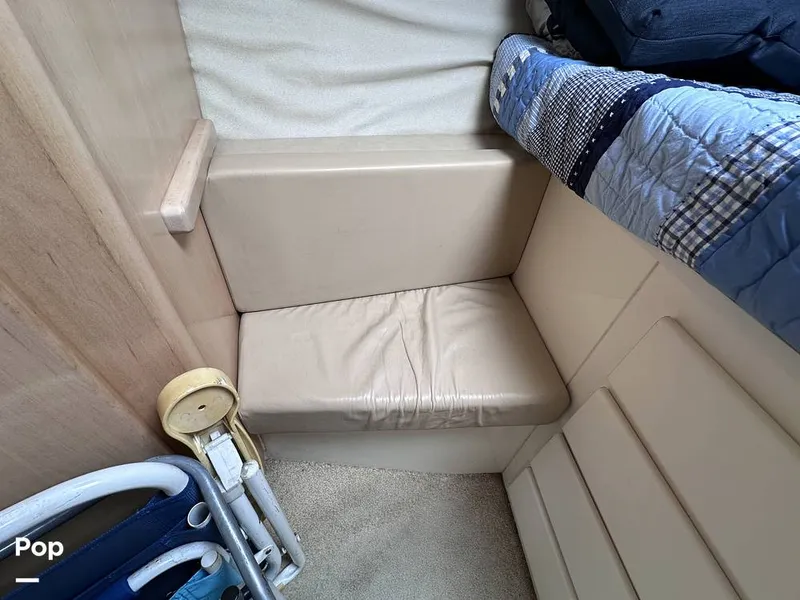 Slide: The Image of Carver Yachts 355 AFT CABIN 1997 - 16370851