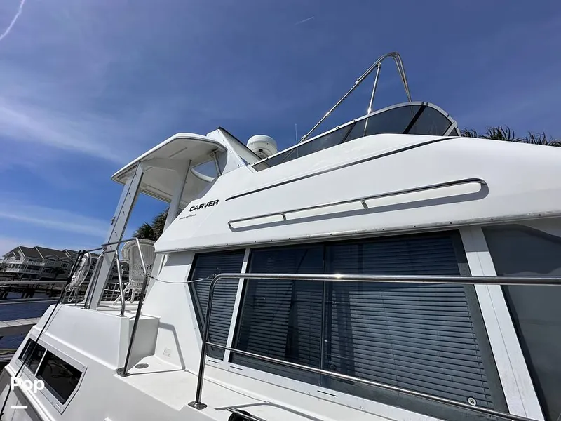 Slide: The Image of Carver Yachts 355 AFT CABIN 1997 - 16370803