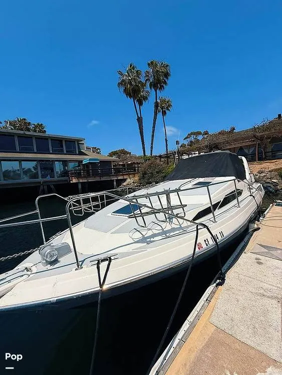 The Image of Bayliner 3555 Avanti 1990 - 16464415