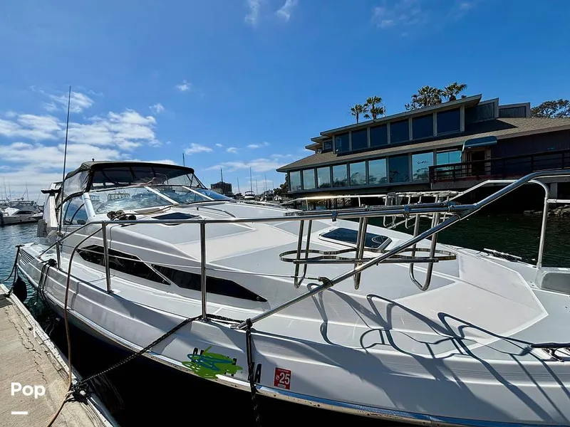 Slide: The Image of Bayliner 3555 Avanti 1990 - 16507335