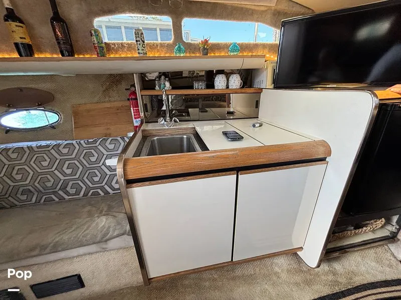 Slide: The Image of Bayliner 3555 Avanti 1990 - 16501355