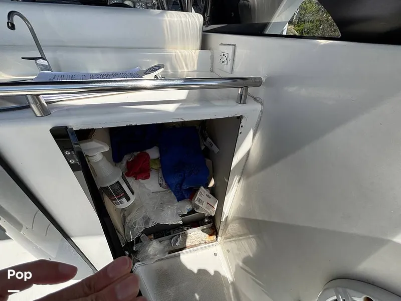 Slide: The Image of Bayliner 3555 Avanti 1990 - 16501411
