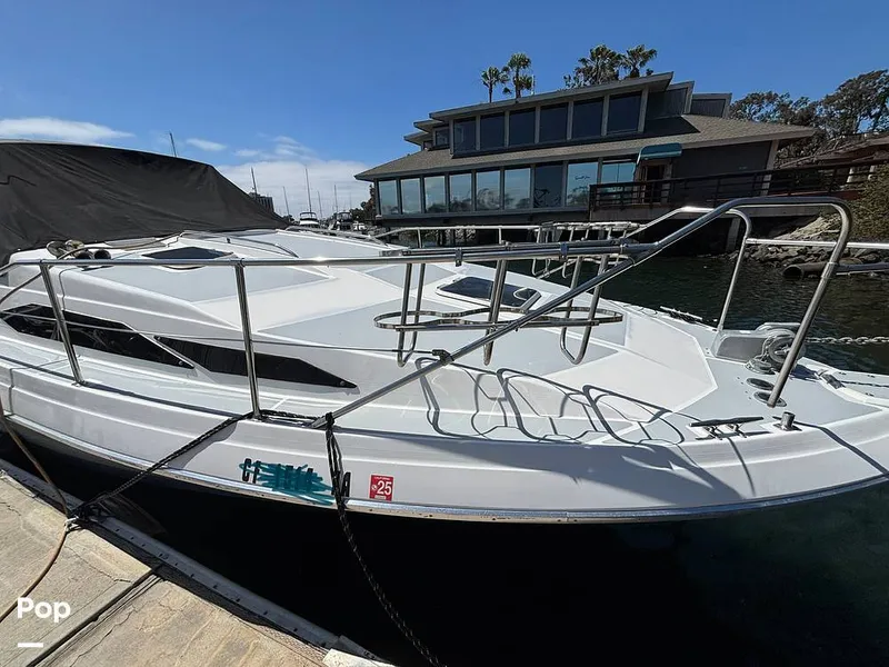 Slide: The Image of Bayliner 3555 Avanti 1990 - 16507333