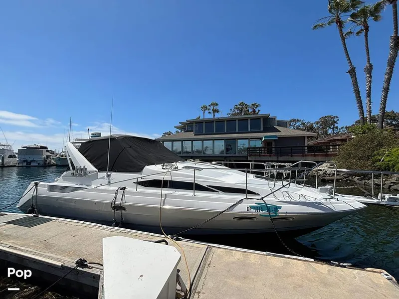 The Image of 1990 Bayliner 3555 Avanti - 16507334