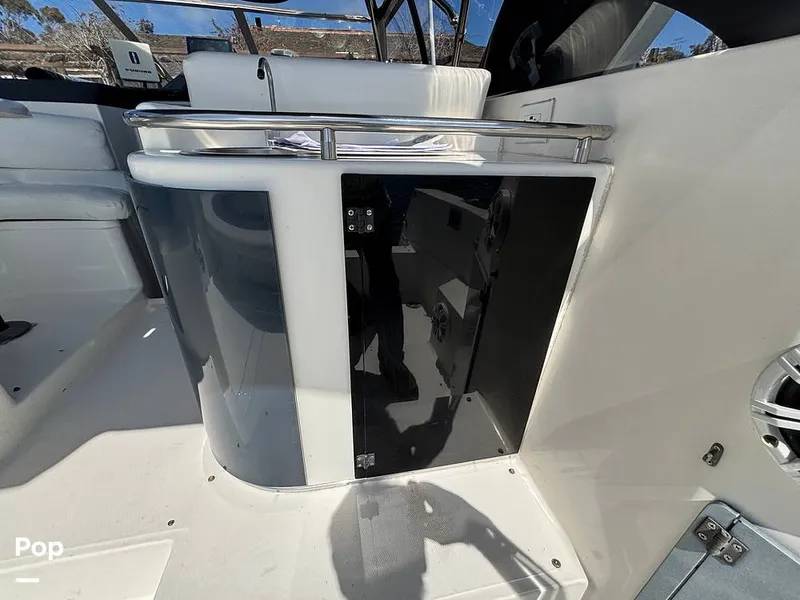 Slide: The Image of Bayliner 3555 Avanti 1990 - 16501412