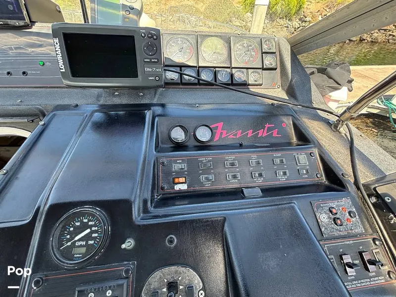 Slide: The Image of Bayliner 3555 Avanti 1990 - 16501396