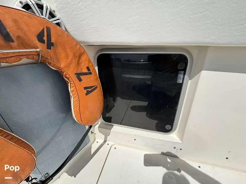Slide: The Image of Bayliner 3555 Avanti 1990 - 16501417