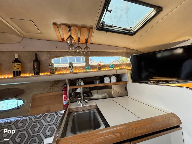 Slide: The Image of Bayliner 3555 Avanti 1990 - 16501353