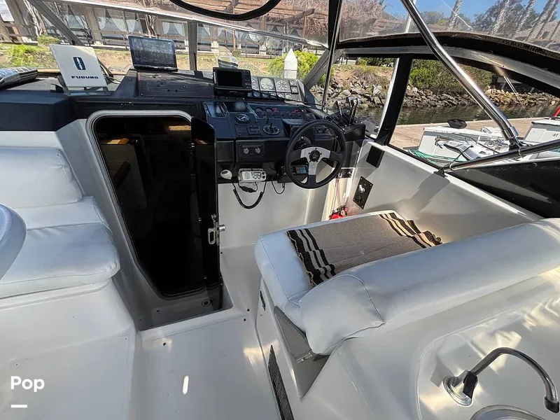 Slide: The Image of Bayliner 3555 Avanti 1990 - 16501404