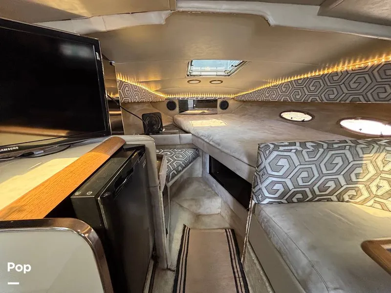 Slide: The Image of Bayliner 3555 Avanti 1990 - 16501379