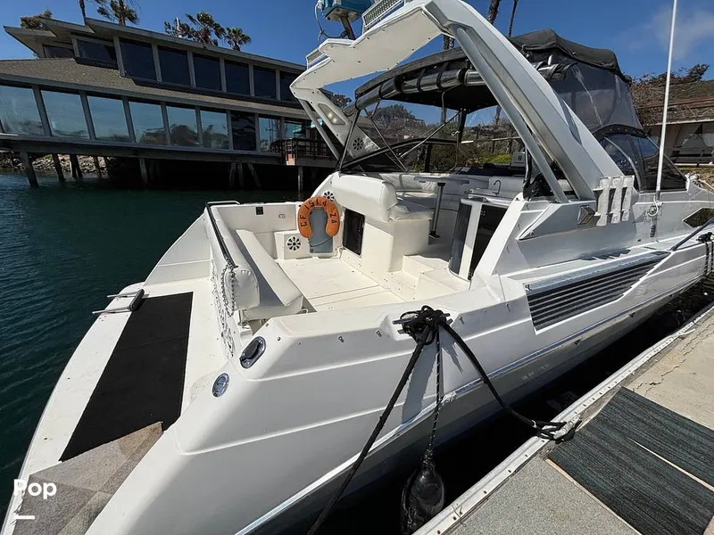 Slide: The Image of Bayliner 3555 Avanti 1990 - 16501423