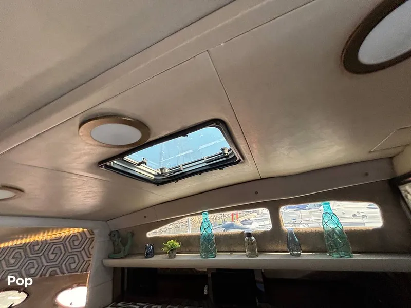 Slide: The Image of Bayliner 3555 Avanti 1990 - 16501335
