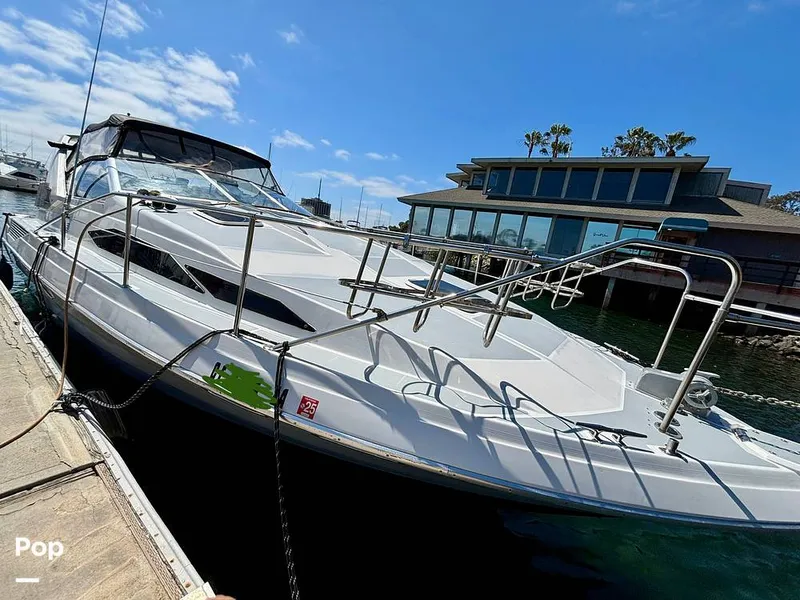 Slide: The Image of Bayliner 3555 Avanti 1990 - 16507331