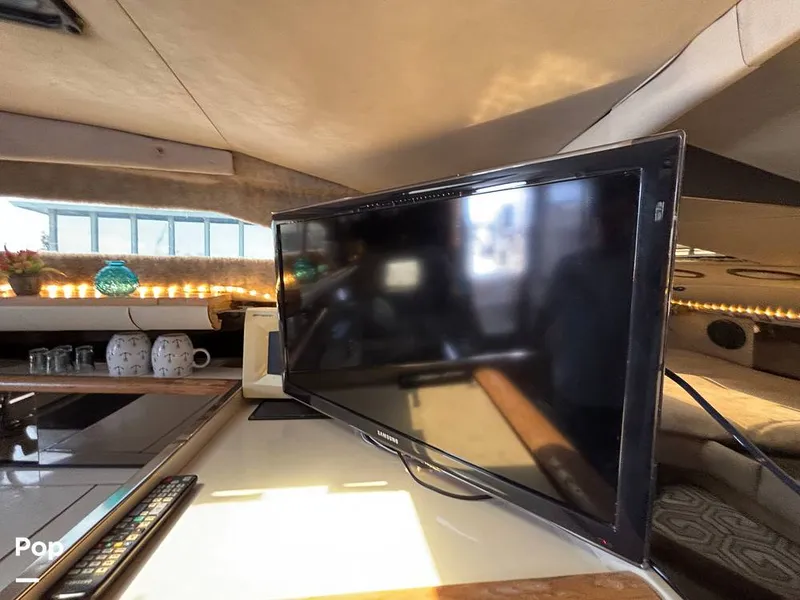 Slide: The Image of Bayliner 3555 Avanti 1990 - 16501358