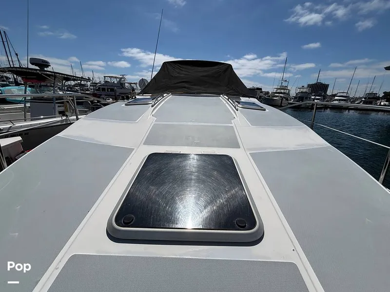 Slide: The Image of Bayliner 3555 Avanti 1990 - 16501430