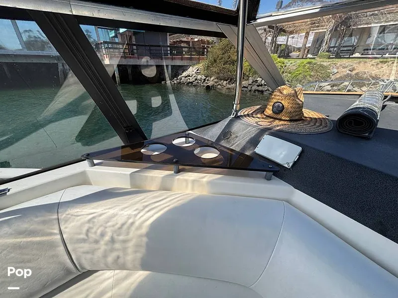Slide: The Image of Bayliner 3555 Avanti 1990 - 16501387