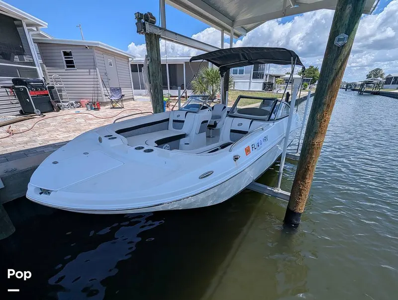 Slide: The Image of Hurricane SD217 2019 - 16373897