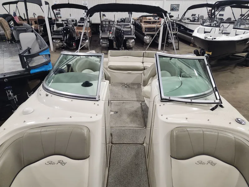 Slide: The Image of Sea Ray 240 SUNDECK 2005 - 10