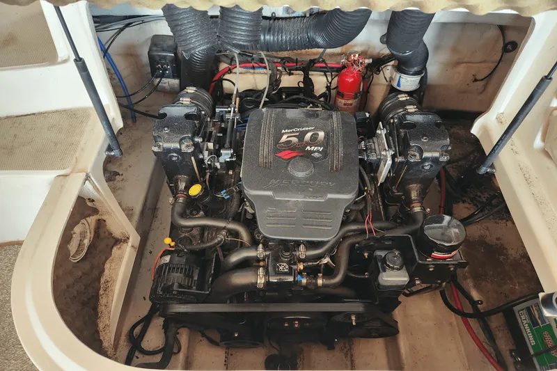 Slide: The Image of Sea Ray 240 SUNDECK 2005 - 12