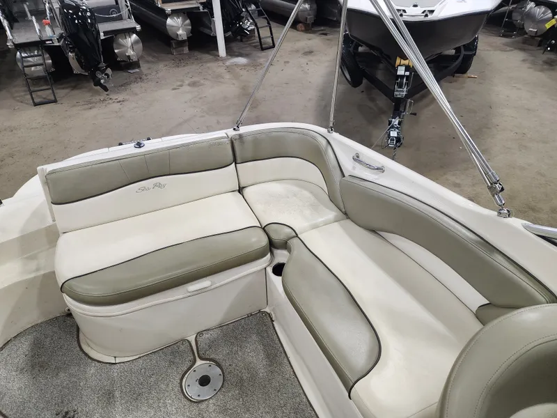 Slide: The Image of Sea Ray 240 SUNDECK 2005 - 5