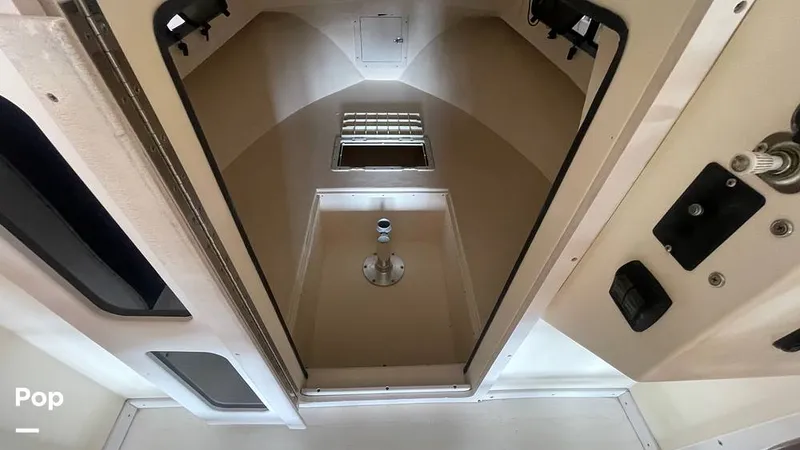 Slide: The Image of Cabin, Cushions stored inside - 16405080