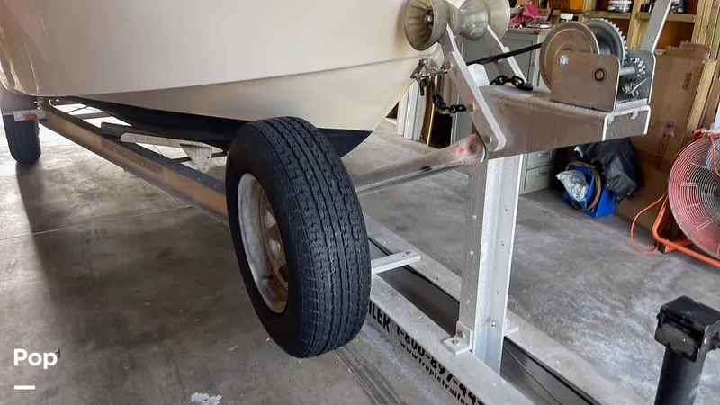 Slide: The Image of Spare Tire Kit - 16405104