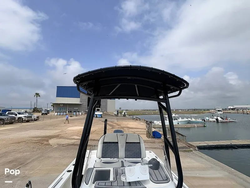 Slide: The Image of Tidewater 2110 Carolina 2021 - 16373220