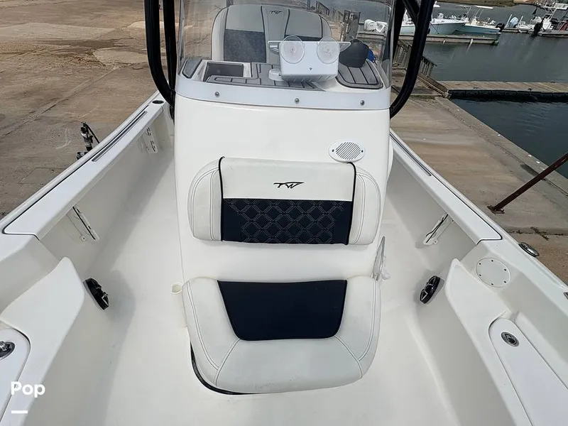 Slide: The Image of Tidewater 2210 Carolina 2021 - 16373212