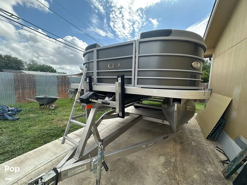 Slide: The Image of Veranda VR20L 2019 - 16563034