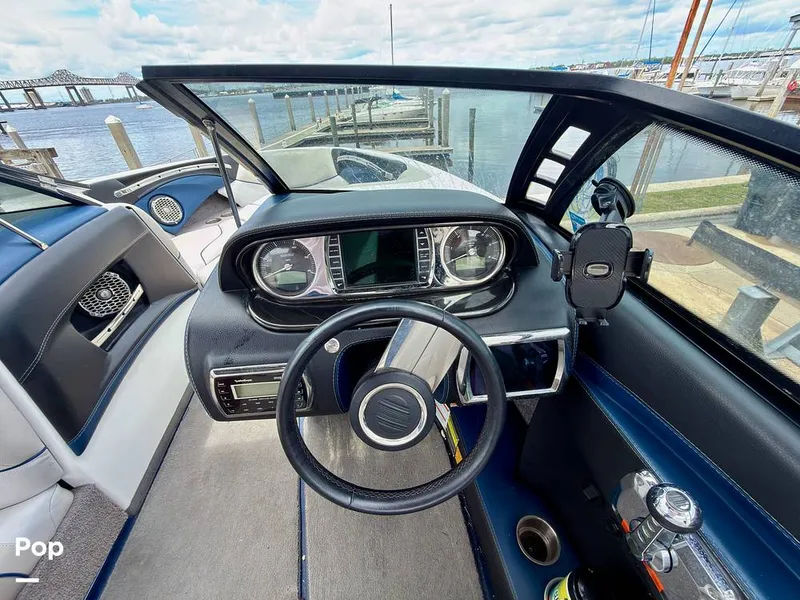 Slide: The Image of Malibu Wakesetter 23 LSV 2013 - 16450737