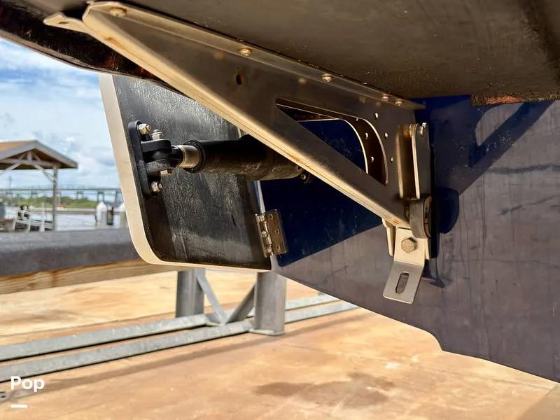 Slide: The Image of Malibu Wakesetter 23 LSV 2013 - 16450761