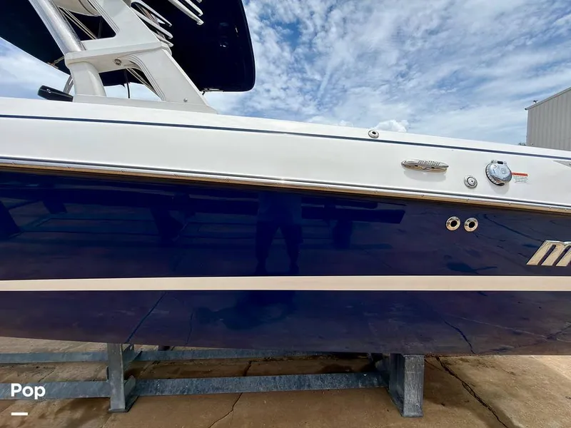 Slide: The Image of Malibu Wakesetter 23 LSV 2013 - 16450767