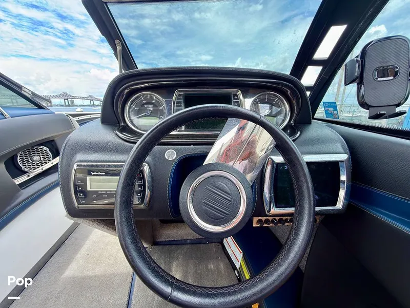 Slide: The Image of Malibu Wakesetter 23 LSV 2013 - 16450784