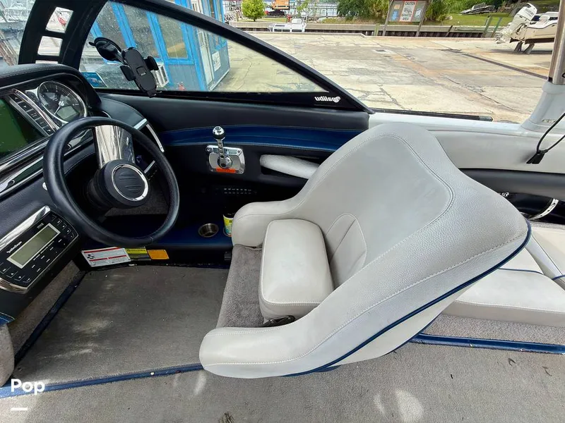 Slide: The Image of Malibu Wakesetter 23 LSV 2013 - 16450790