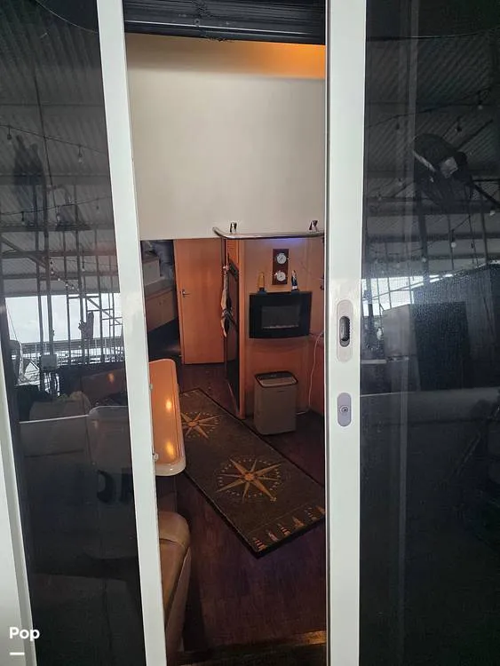 Slide: The Image of Sliding door entry to cabin - 16582464