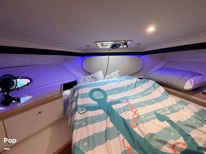 Slide: The Image of Carver Yachts 350 Mariner 1998 - 16570747