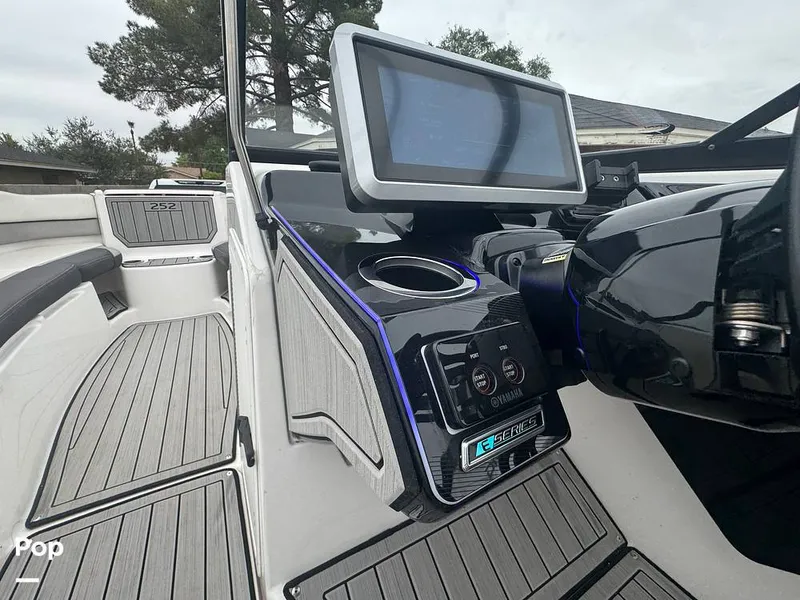 Slide: The Image of Yamaha 252SD 2023 - 16373708