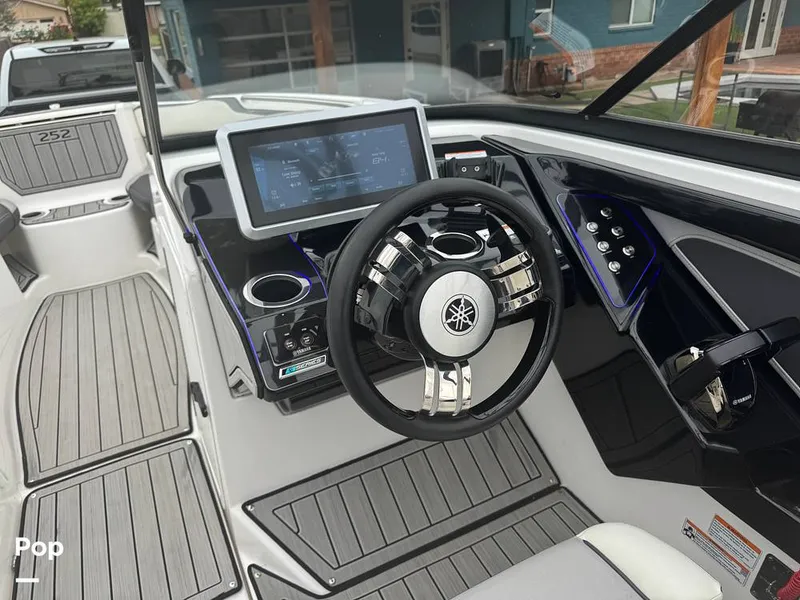 Slide: The Image of Yamaha 252SD 2023 - 16373703